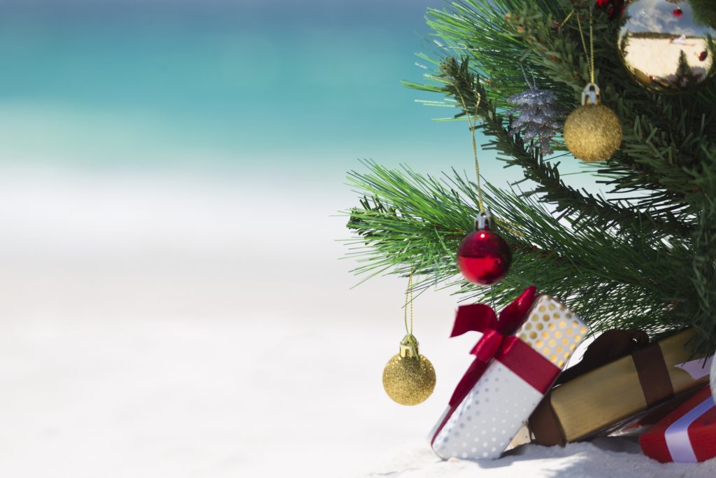 Hawaii for the Holidays: How to Get in the Spirit